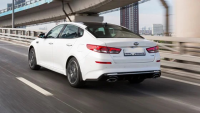  Is it possible to compare Toyota Camry and Kia Optima?