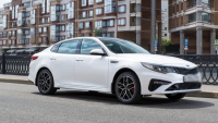  Is it possible to compare Toyota Camry and Kia Optima?