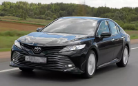 5 pros and one cons of the Toyota Camry sedan