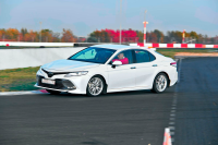 Hyundai Sonata vs. Kia K5 and Toyota Camry - we compared three popular business sedans. Which one is better?