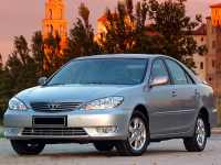 What are technical characteristics of the 2004 Toyota Camry?