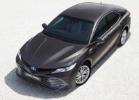 Toyota Camry Hybrid test drive: when electricity is 'for' acceleration and 'against' consumption