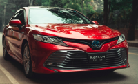 What are the features of the 2018 Toyota Camry used?