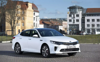 Which is better: the new Toyota Camry or the Kia Optima?